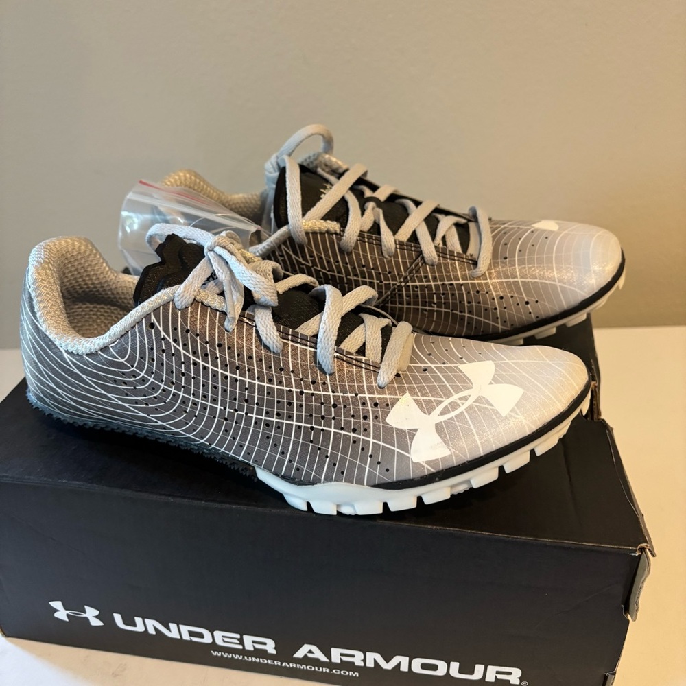 Under Armour Kick Sprint 3 Unisex size 8.5 NWT